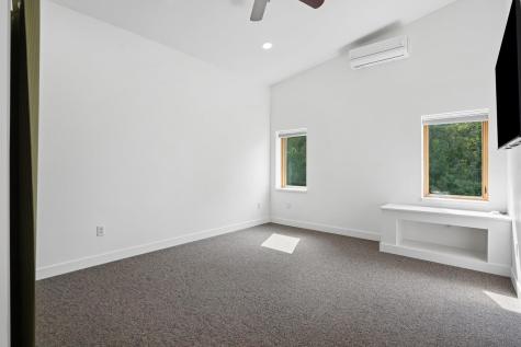 5710 32nd Avenue Center Point IA 52213