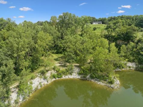 5710 32nd Avenue Center Point IA 52213