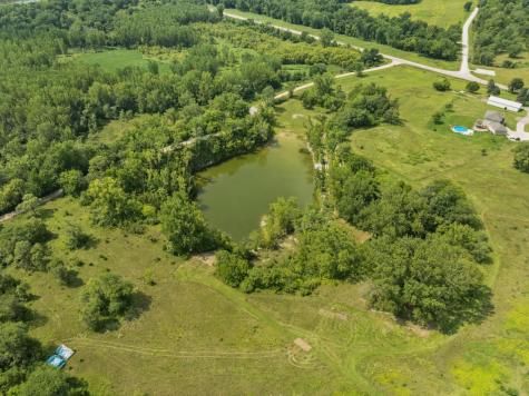 5710 32nd Avenue Center Point IA 52213