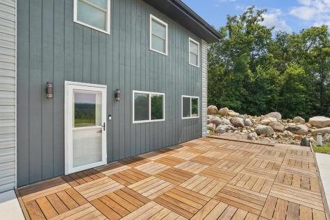 5710 32nd Avenue Center Point IA 52213