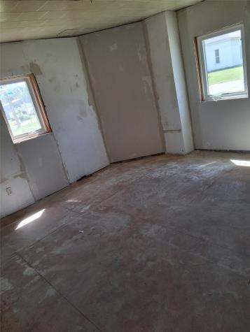 4 Wood Street Urbana IA 52345