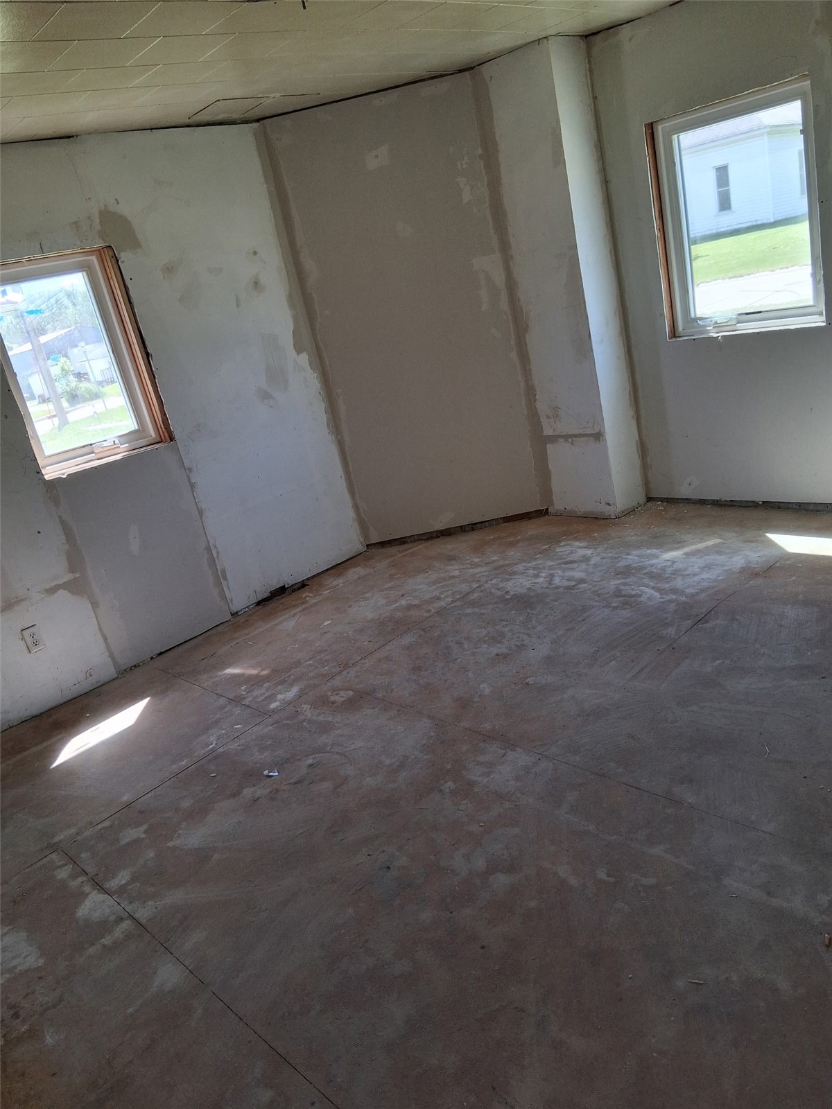 4 Wood Street Urbana IA 52345