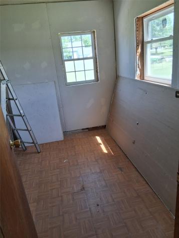 4 Wood Street Urbana IA 52345