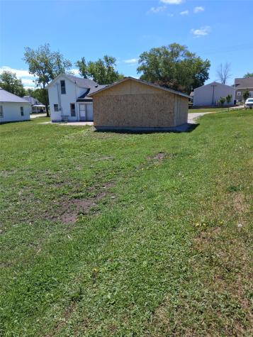 4 Wood Street Urbana IA 52345