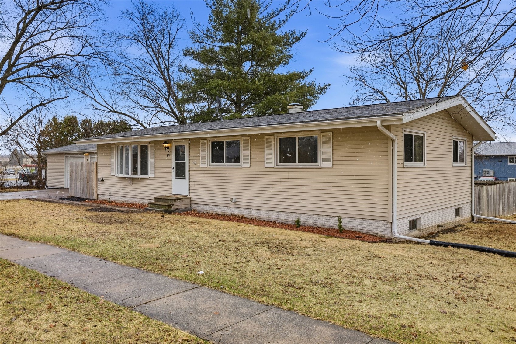 95 E Zeller Street North Liberty IA 52317