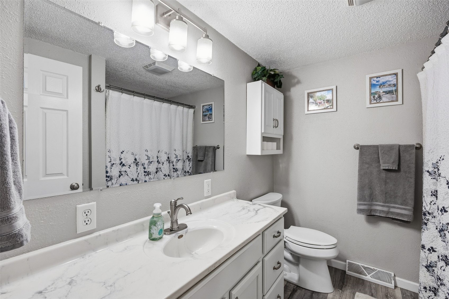 95 E Zeller Street North Liberty IA 52317