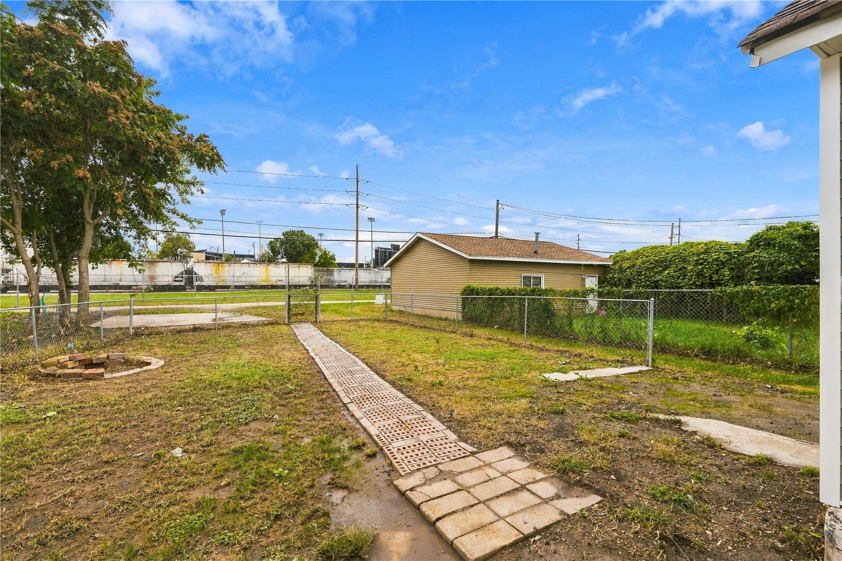 828 10th Street Cedar Rapids IA 52406
