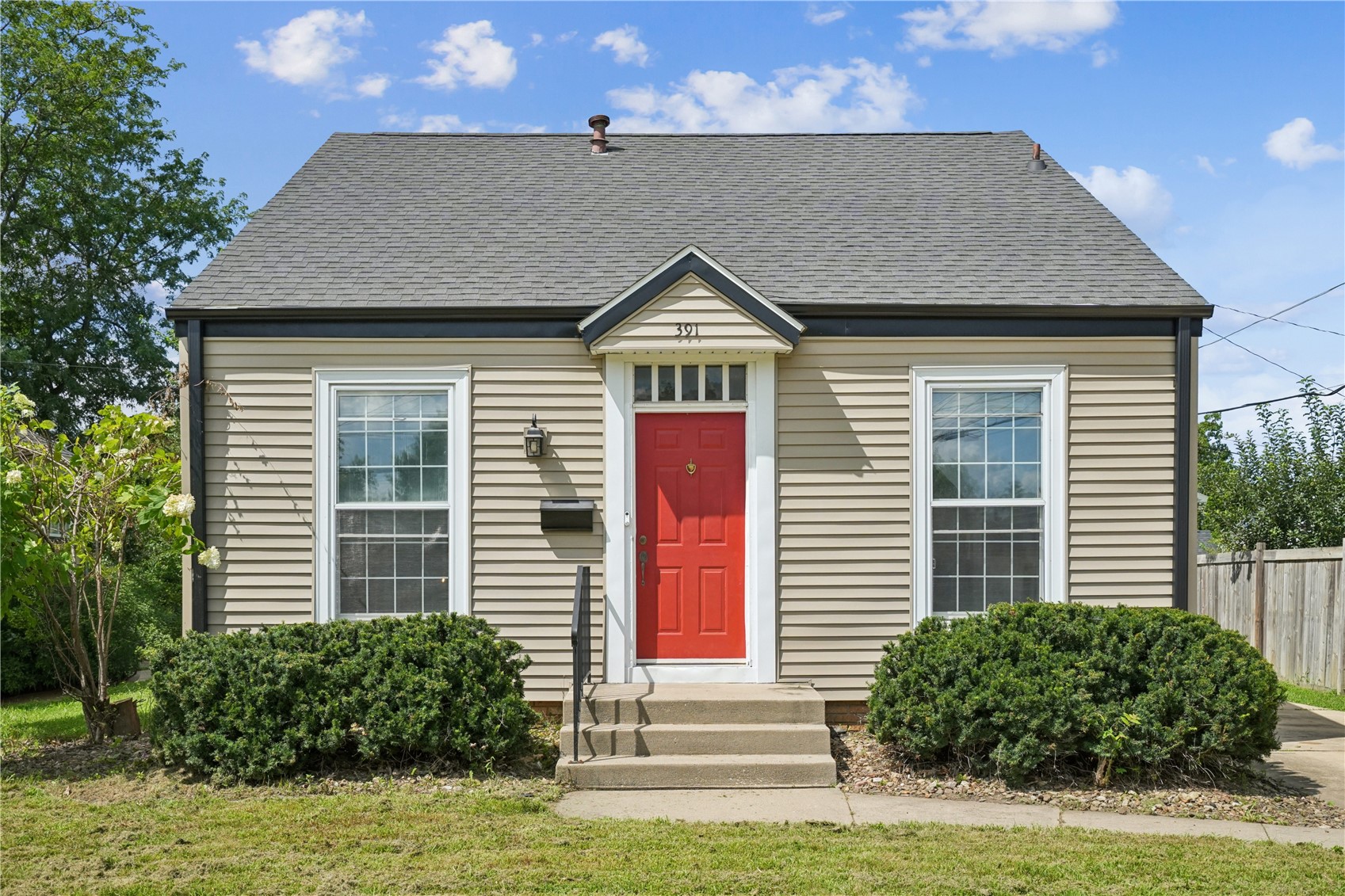 391 Memorial Drive SE Cedar Rapids IA 52403