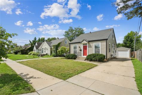391 Memorial Drive SE Cedar Rapids IA 52403