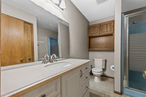 2023 Sandalwood Drive NE Cedar Rapids IA 52402