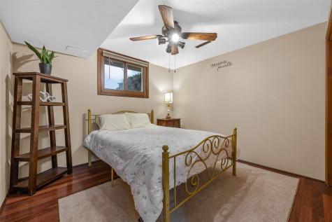 2023 Sandalwood Drive NE Cedar Rapids IA 52402