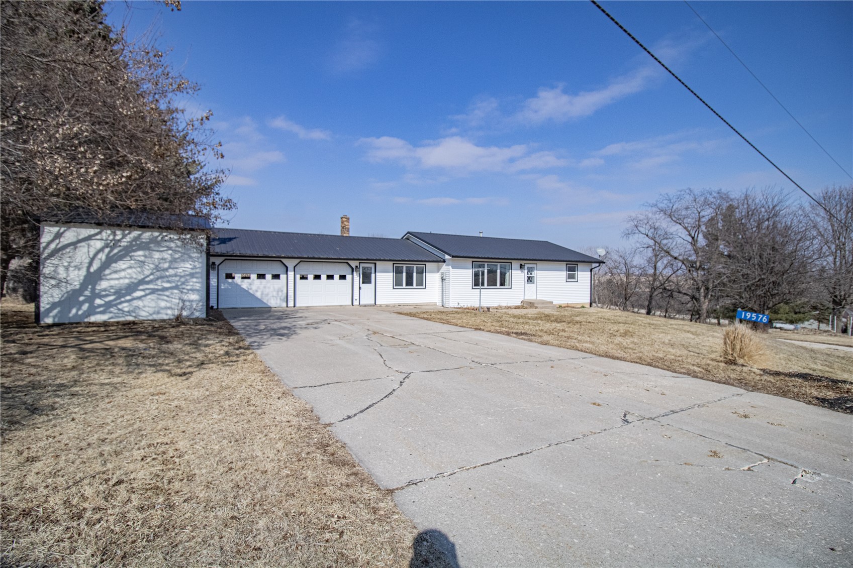 19576 Lake View Road Anamosa IA 52205