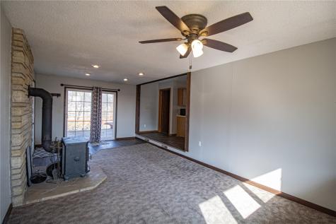 19576 Lake View Road Anamosa IA 52205