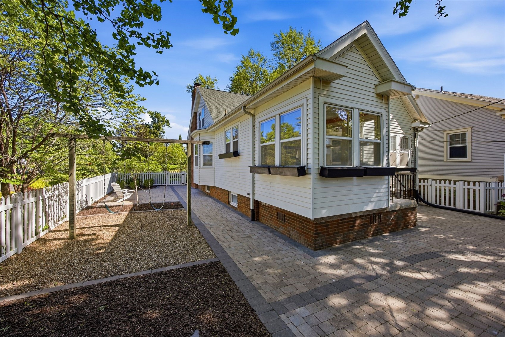 203 25th St Drive SE Cedar Rapids IA 52403