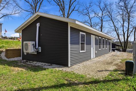 21686 257th Street Delhi IA 52223
