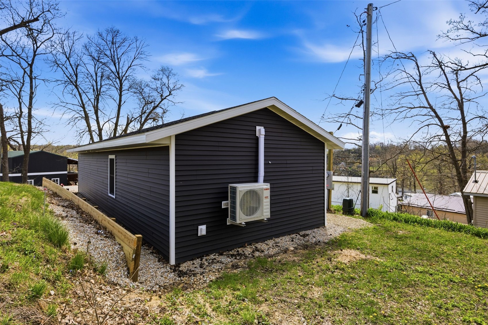21686 257th Street Delhi IA 52223