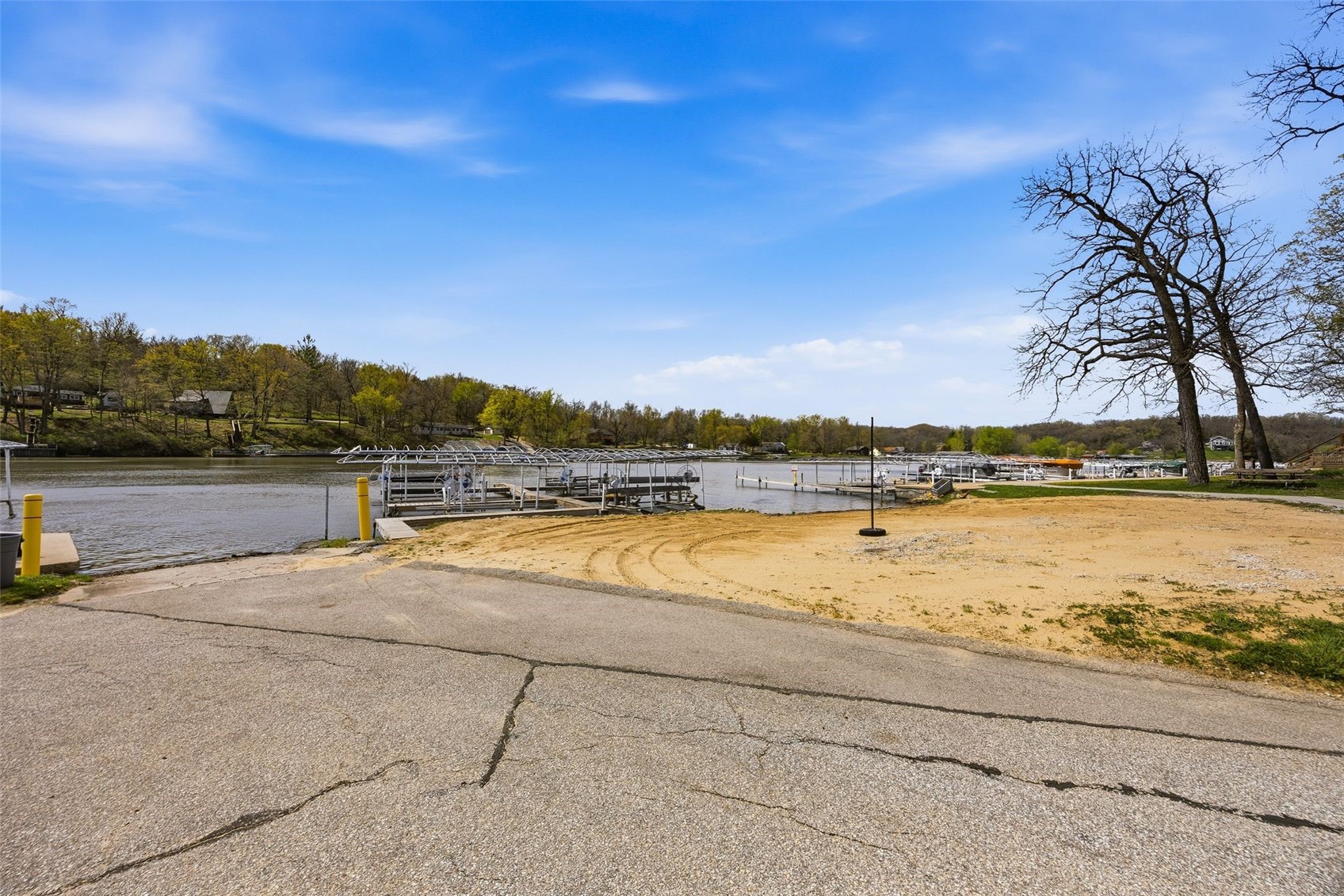 21686 257th Street Delhi IA 52223
