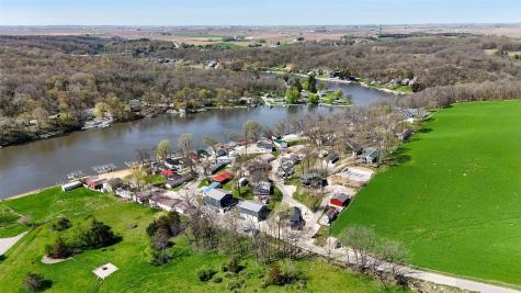 21686 257th Street Delhi IA 52223