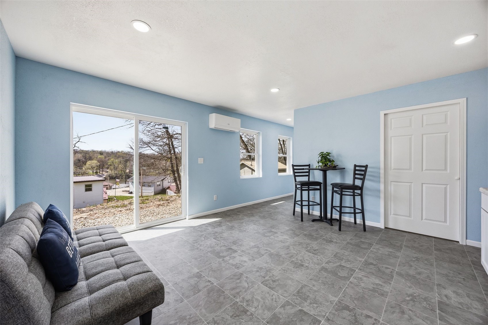 21686 257th Street Delhi IA 52223