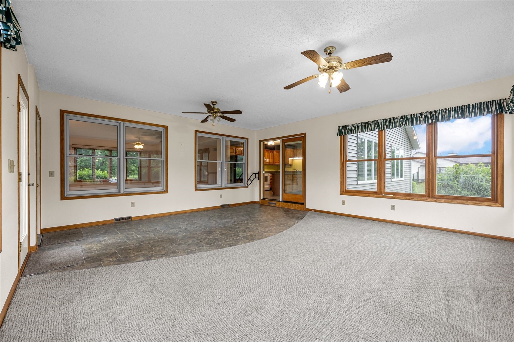 9189 Deer Ridge Drive Cedar Rapids IA 52411