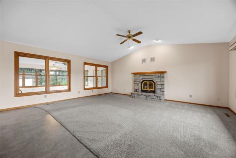 9189 Deer Ridge Drive Cedar Rapids IA 52411