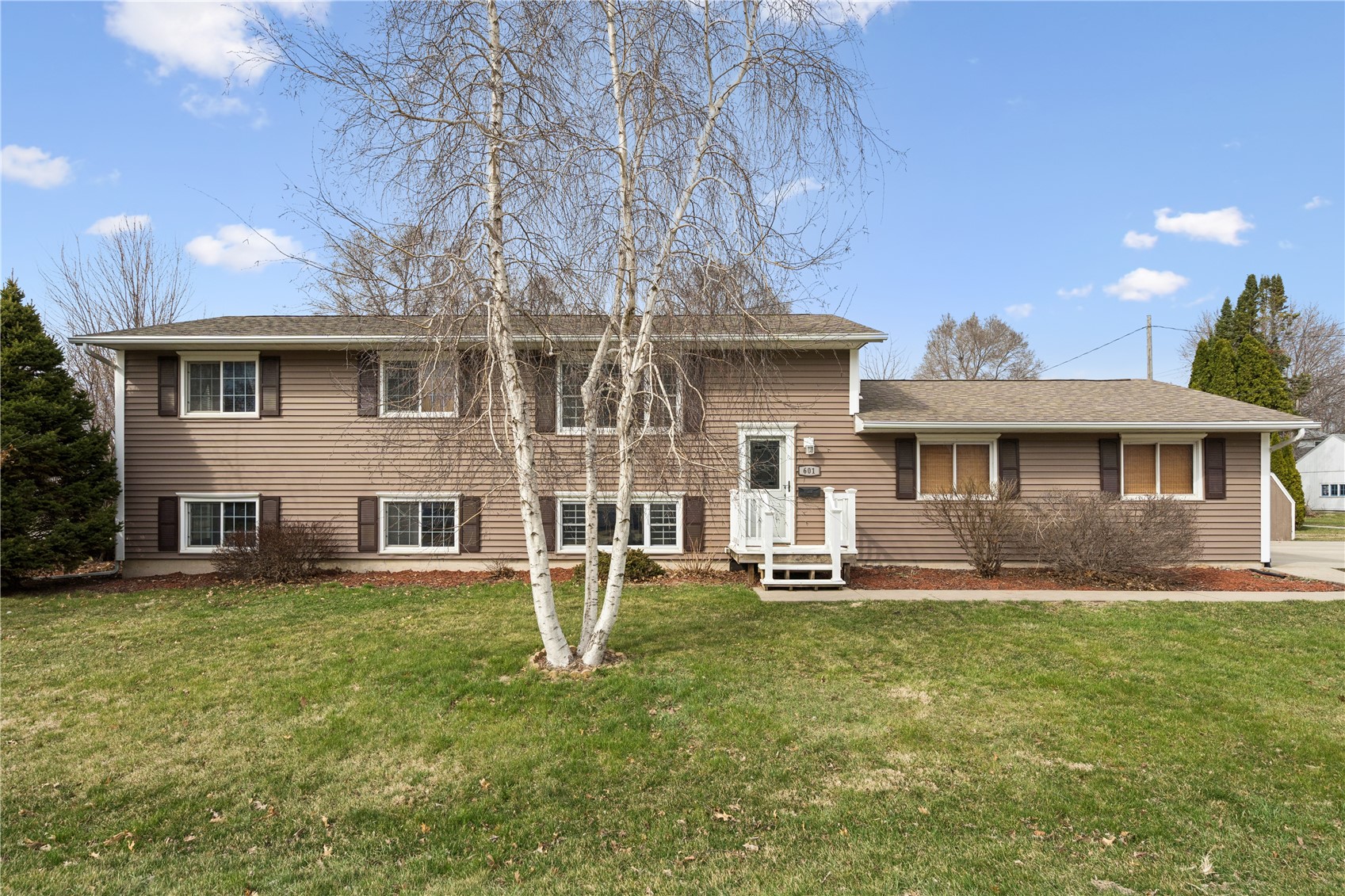 601 E 11th Street Vinton IA 52349