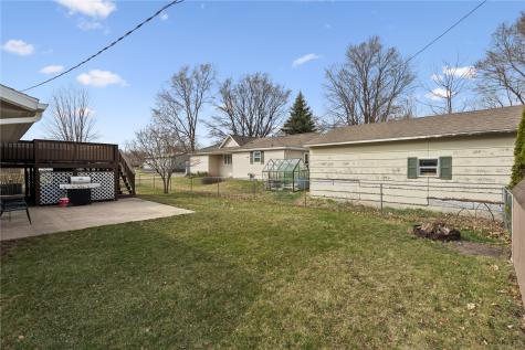 601 E 11th Street Vinton IA 52349