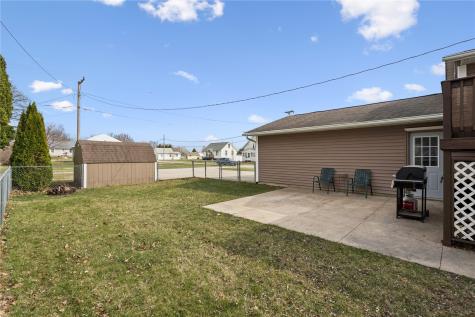 601 E 11th Street Vinton IA 52349