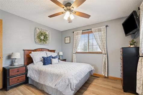 601 E 11th Street Vinton IA 52349