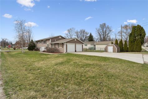 601 E 11th Street Vinton IA 52349