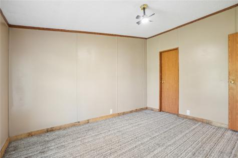 1060 285th Street Tipton IA 52772