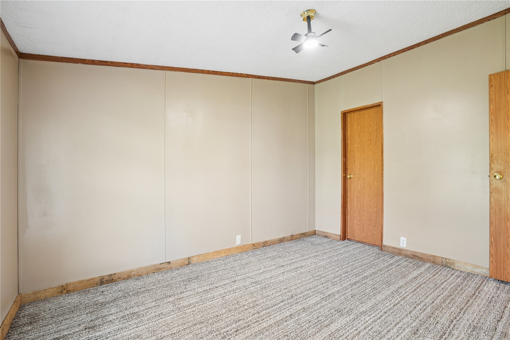 1060 285th Street Tipton IA 52772