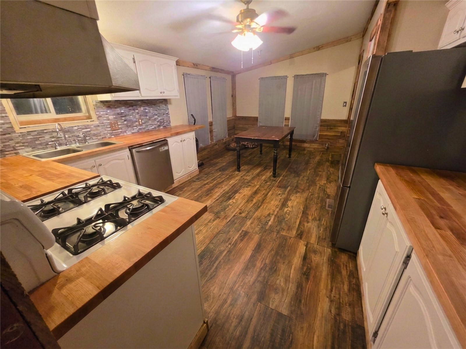 1060 285th Street Tipton IA 52772
