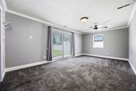 238 N 3rd Avenue Alburnett IA 52202