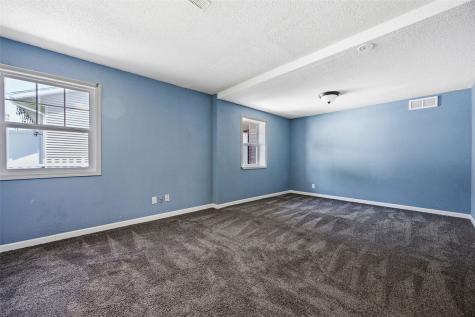 238 N 3rd Avenue Alburnett IA 52202