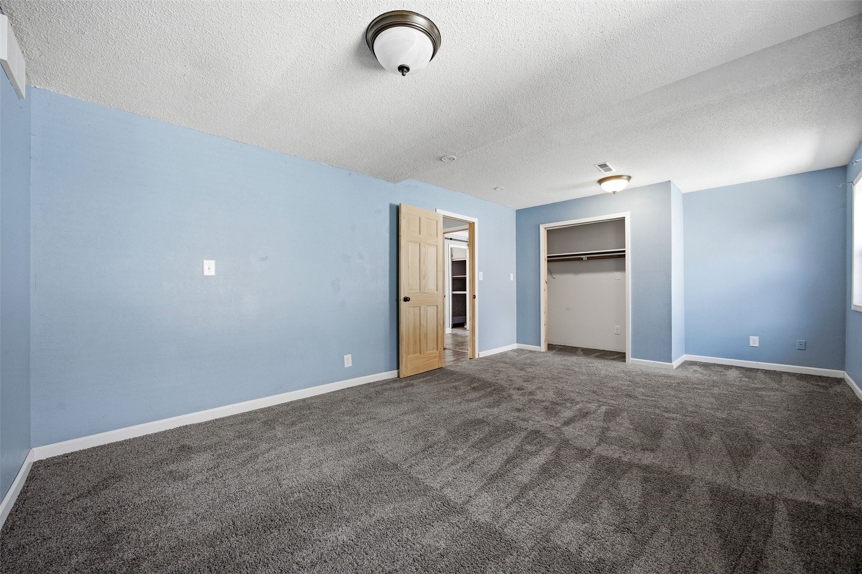 238 N 3rd Avenue Alburnett IA 52202