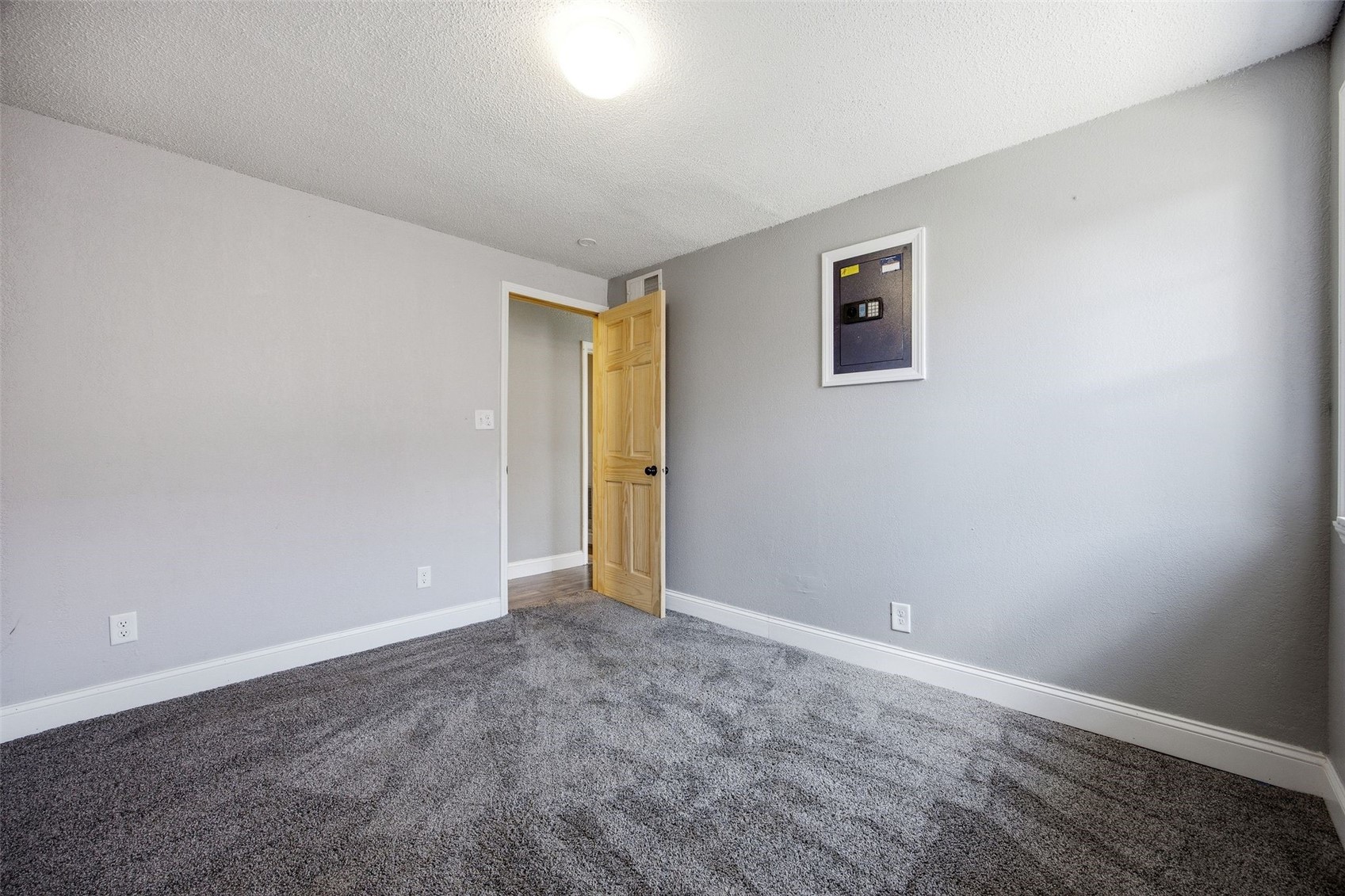 238 N 3rd Avenue Alburnett IA 52202