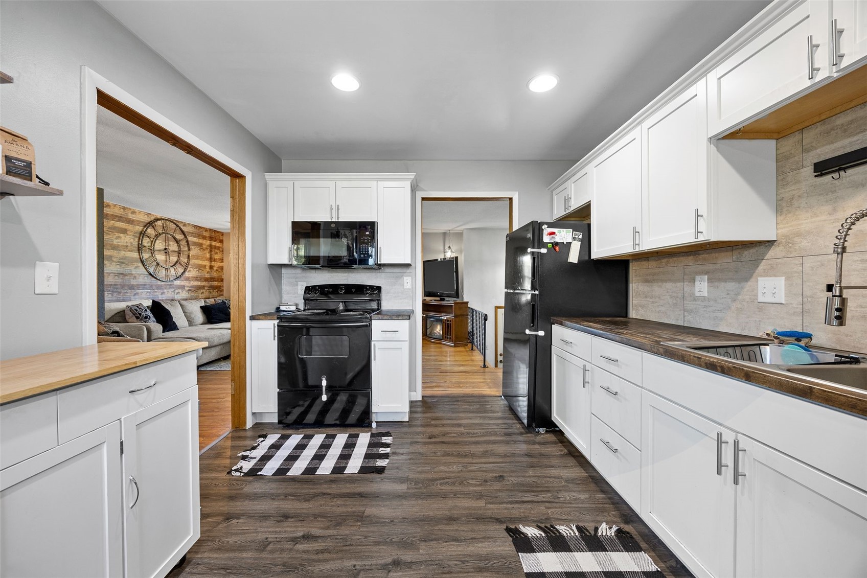 3918 Wenig Road NE Cedar Rapids IA 52402
