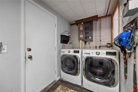 3918 Wenig Road NE Cedar Rapids IA 52402