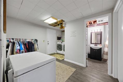 3918 Wenig Road NE Cedar Rapids IA 52402