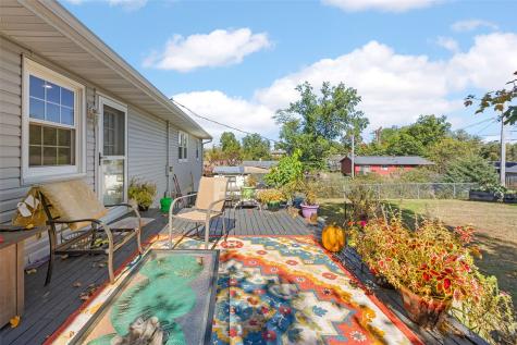 3918 Wenig Road NE Cedar Rapids IA 52402