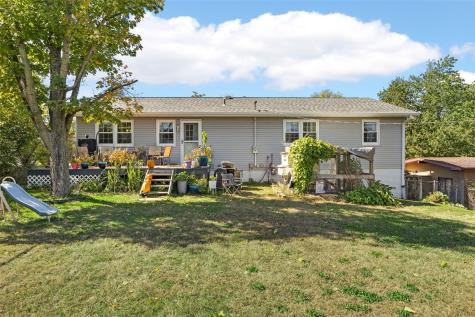 3918 Wenig Road NE Cedar Rapids IA 52402