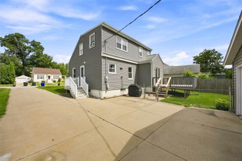 1037 Staub Court NE Cedar Rapids IA 52404
