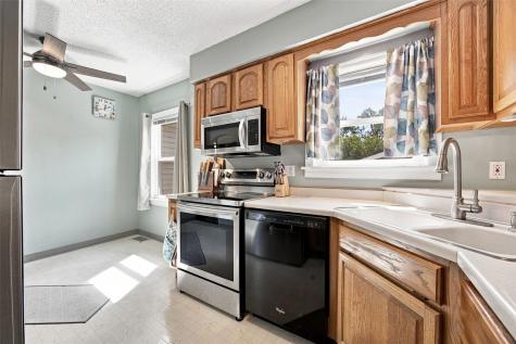 1037 Staub Court NE Cedar Rapids IA 52404