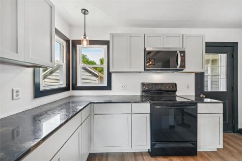 203 E 4th Street Anamosa IA 52205