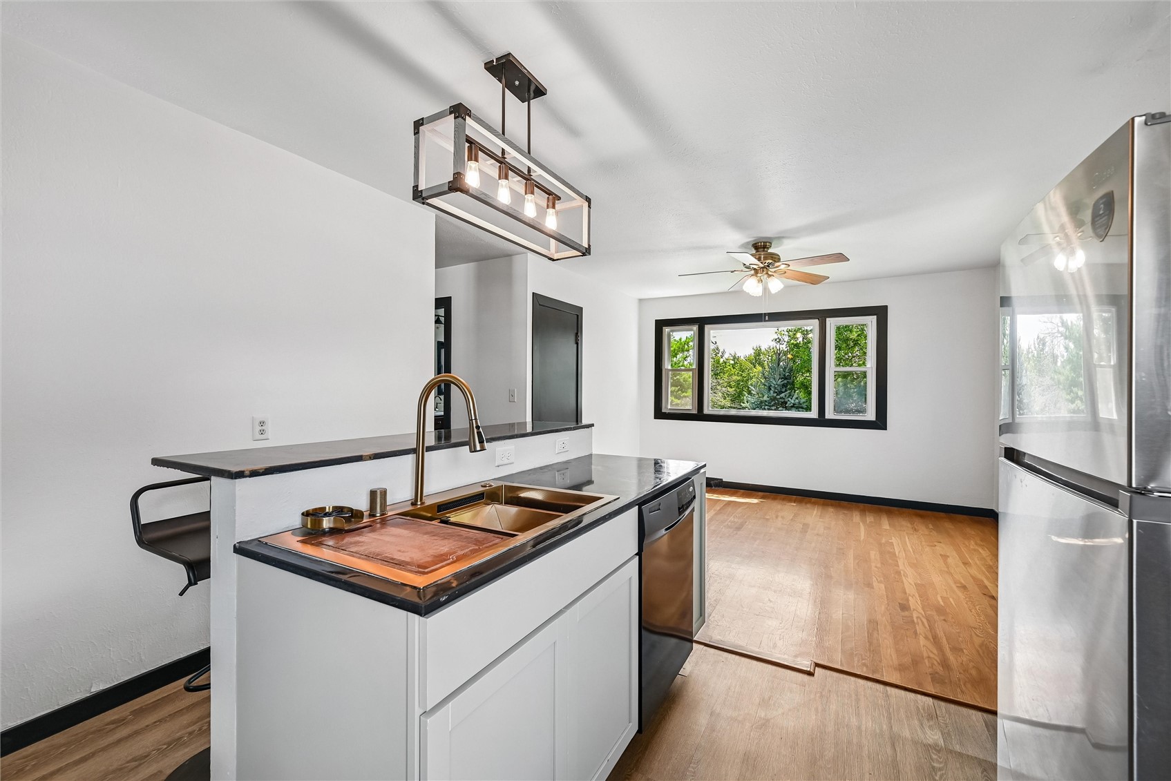 203 E 4th Street Anamosa IA 52205