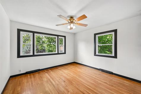 203 E 4th Street Anamosa IA 52205