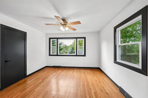 203 E 4th Street Anamosa IA 52205