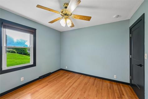 203 E 4th Street Anamosa IA 52205