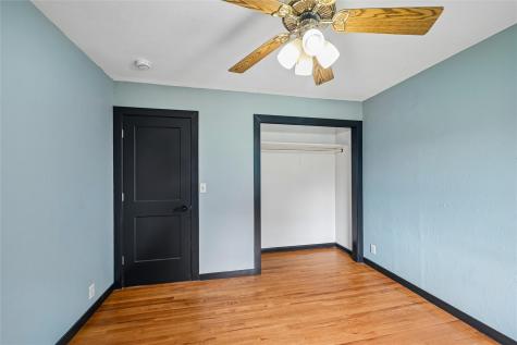 203 E 4th Street Anamosa IA 52205